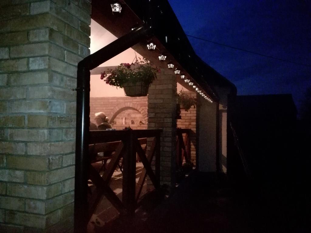 U Agi Lägenhet Nowogród Exteriör bild